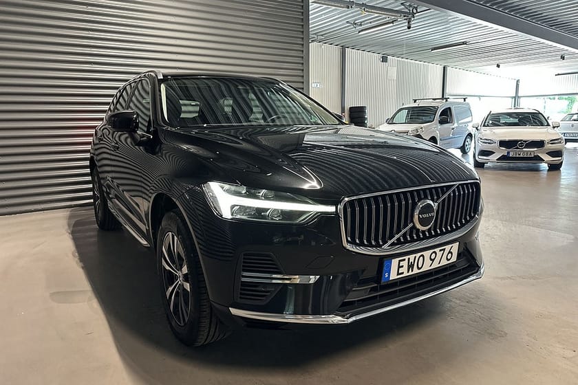 Bild 3 av Volvo XC60 Recharge T6 AWD Core Edition Backkamera Navi Panorama