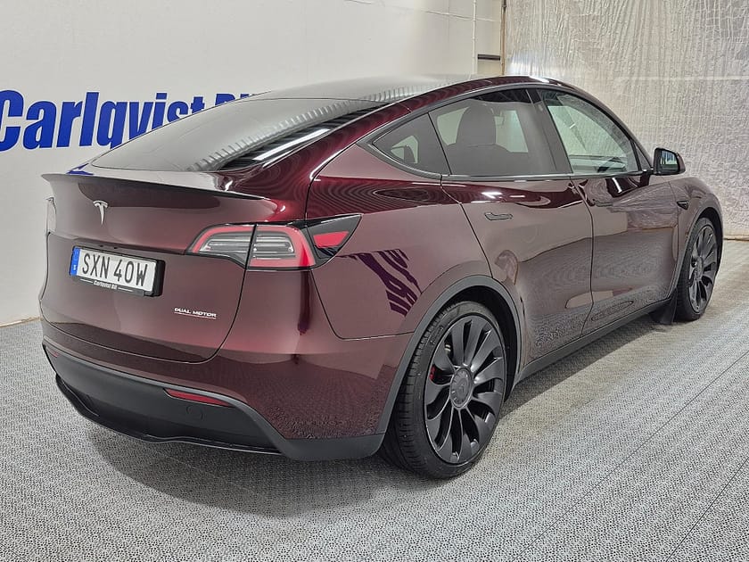 Bild 4 av Tesla Model Y Performance AWD 534HK 4x4 Panorama Läder
