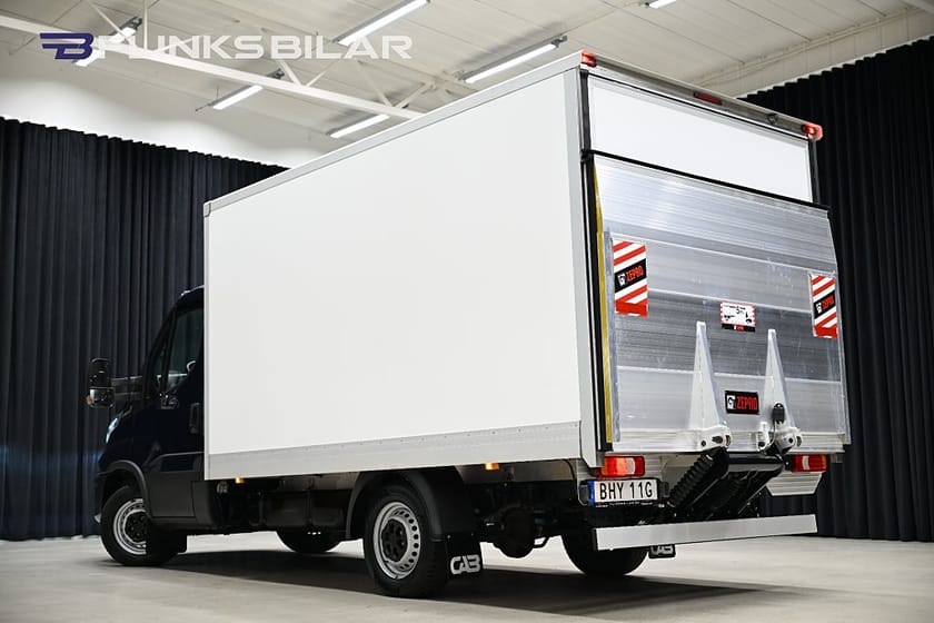 Bild 5 av Iveco Daily 35-140 Chassi Cab 136HK Automat|Volymskåp|Bakgavellyft|Kylbil|Moms|SeUtr!