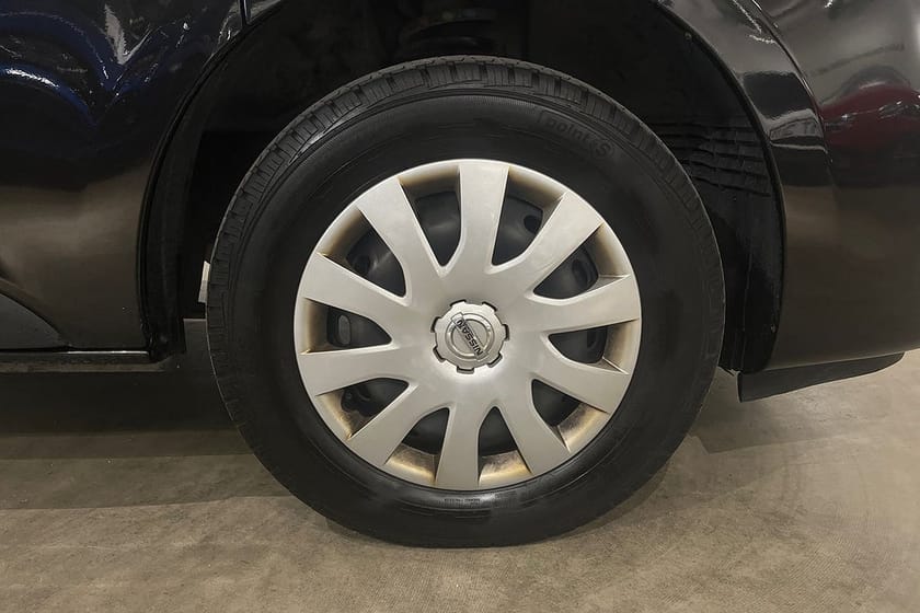 Bild 5 av Nissan NV300 Skåpbil 2.9t 2.0 L2 / MOMS / Värmare / Drag / Navi / Backkamera