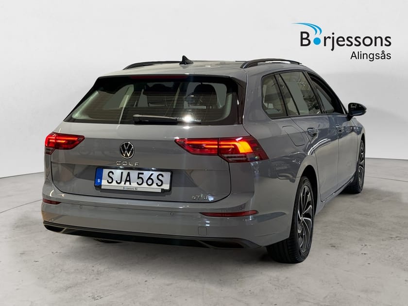 Bild 3 av Volkswagen Golf Sportscombi eTSI 131hk Dragkrok & Backkamera
