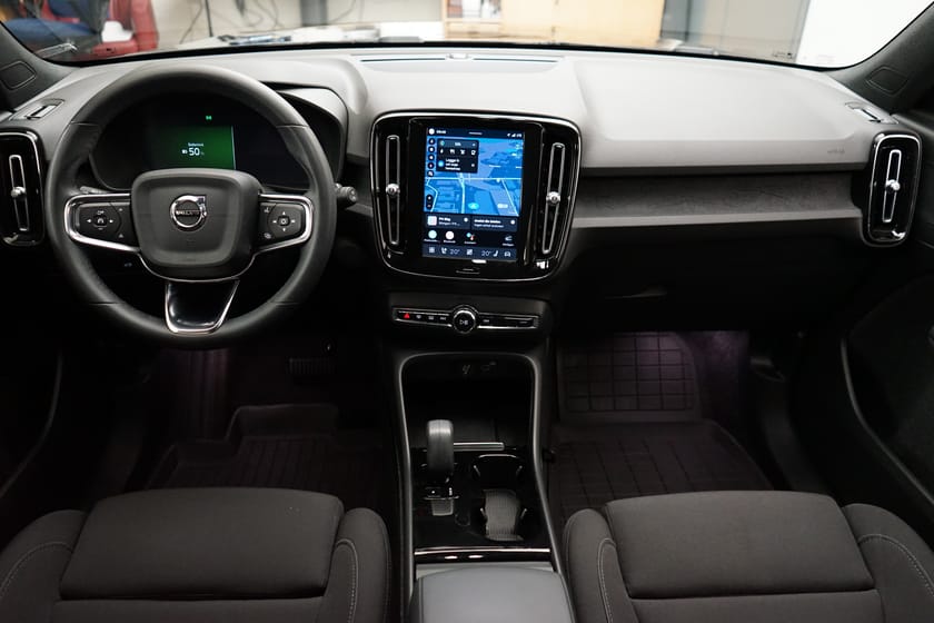 Bild 5 av Volvo XC40 Recharge Core Edition, Baklucka elmanövrerad, Navigation