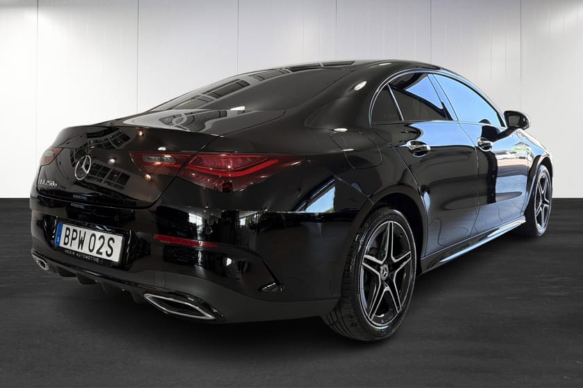 Bild 3 av Mercedes-Benz CLA 250 e Coupé  AMG Line / Burmester / Drag *3,95% RÄNTA*