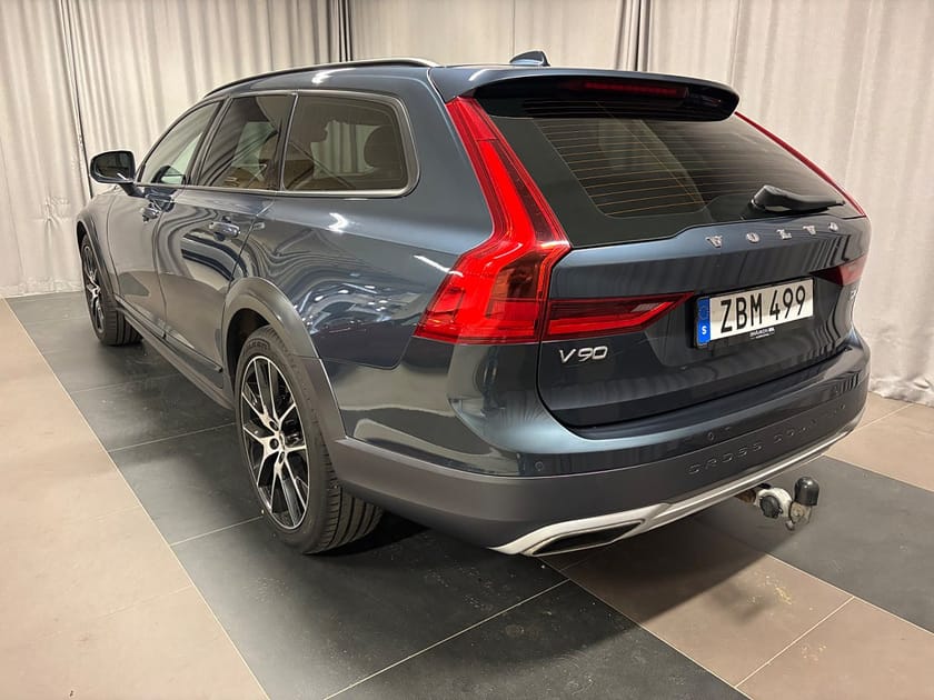Bild 3 av Volvo V90 Cross Country D4 AWD Läder Drag