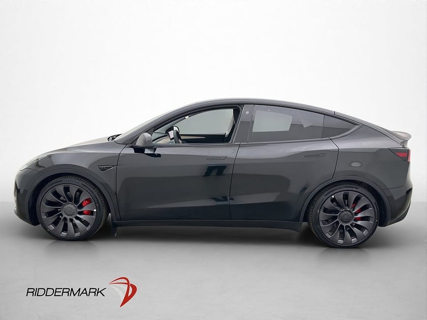 Bild 5 av Tesla Model Y Performance AWD Svensksåld Panorama MOMS Drag