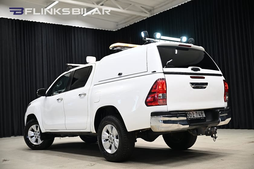 Bild 2 av Toyota Hilux Dubbelhytt AWD 150HK Automat|Kåpa|Drag|Webasto|M/K-Värmare|Leasbar