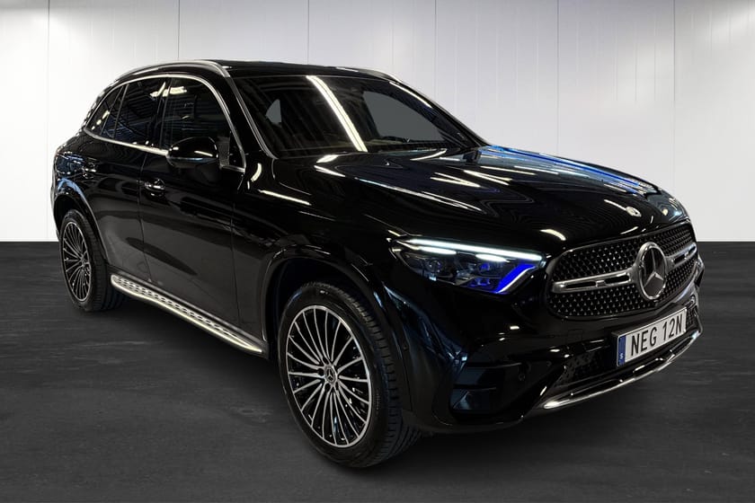 Bild 2 av Mercedes-Benz GLC 300 e 4MATIC 4M | AMG | Burmester | Pano | Drag | 360 | Minnespaket |