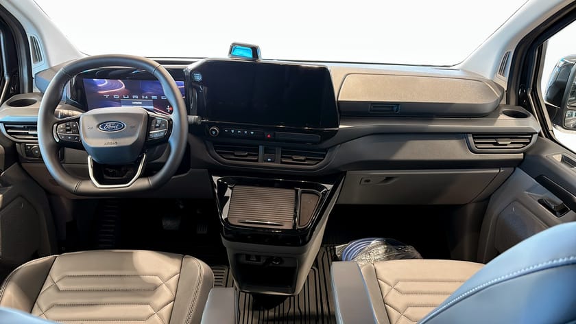 Bild 4 av Ford Tourneo Custom 340 Plug-in Hybrid