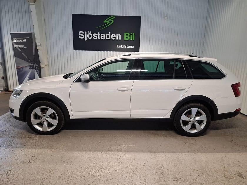 Bild 4 av Škoda Octavia Scout Skoda 2.0 TDI SCR 4x4 Premium fr 3.99% Led Värmare GPS ACC