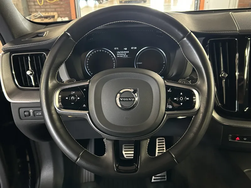 Bild 10 av 16 – Volvo XC60 T8 AWD Recharge Polestar Engineered TE R-Design
