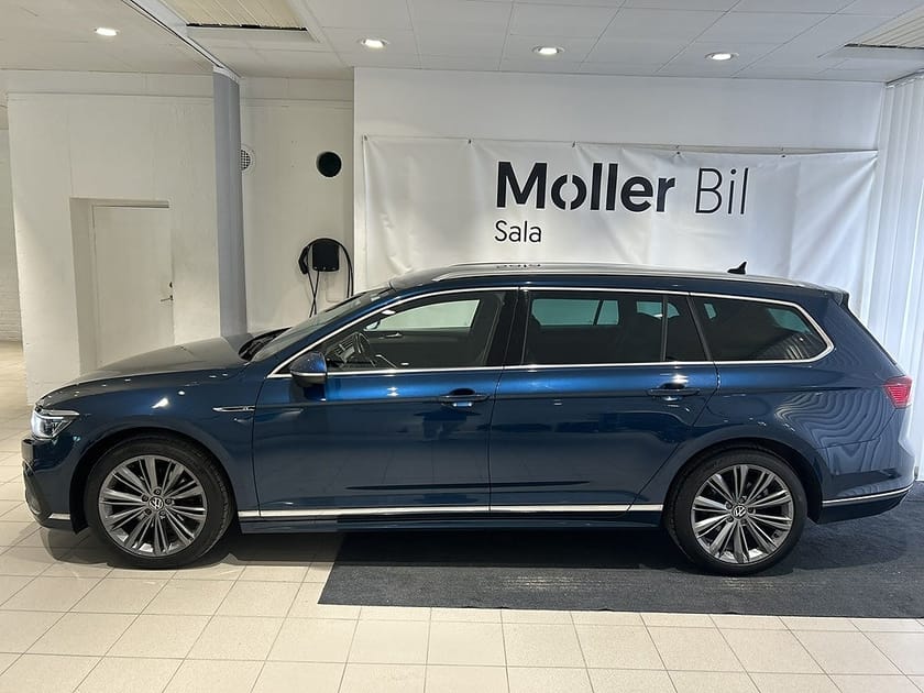 Bild 3 av Volkswagen Passat Sportscombi SC GT 2.0 TDI 200hk 4M R-Line Drag|Värm|Kamera