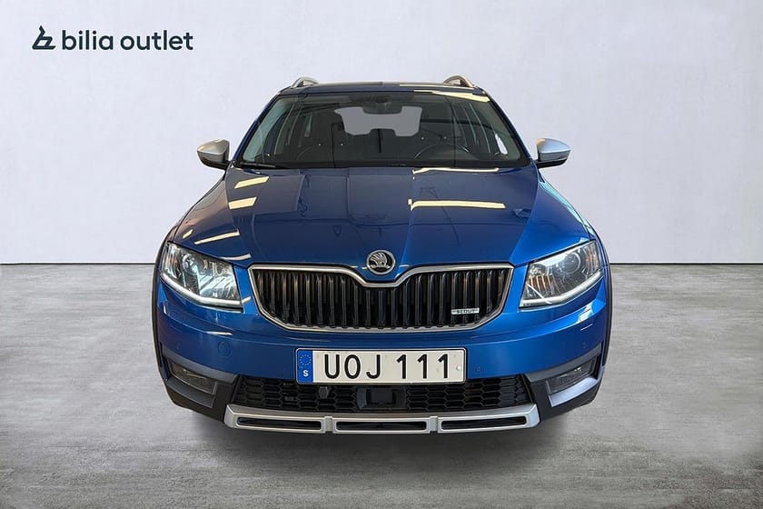 Bild 2 av Škoda Octavia Scout Skoda 2.0 TDI 4x4 Premium Drag B-kam Värmare Canton Pano