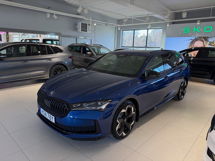 Bild 1 av Škoda Superb iV Kombi Skoda Sportline Explore Edition - Rullande demo