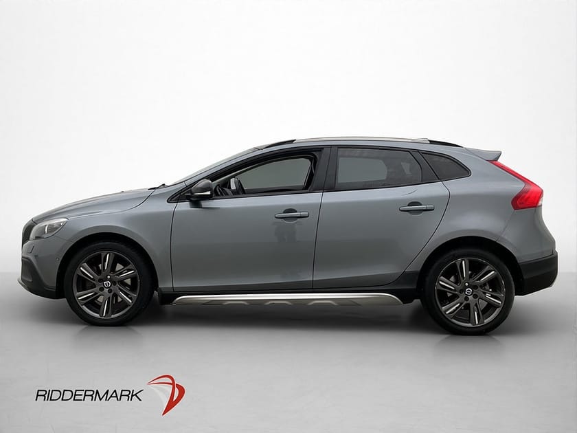 Bild 4 av Volvo V40 Cross Country D4 Summum Pano VOC Värm Kamera Drag
