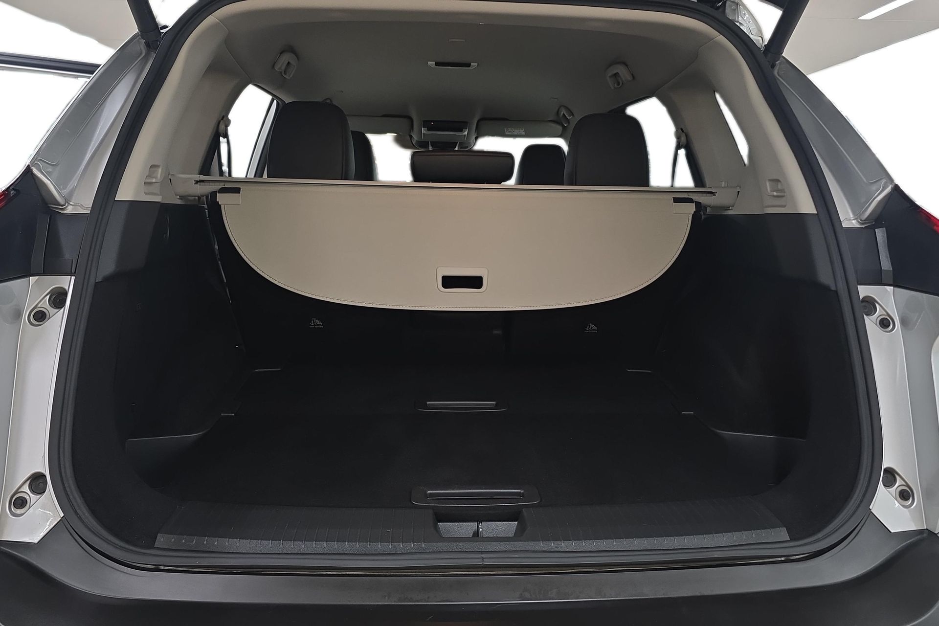 Nissan X-Trail e-4orce Tekna/360 2024, bild 4/10