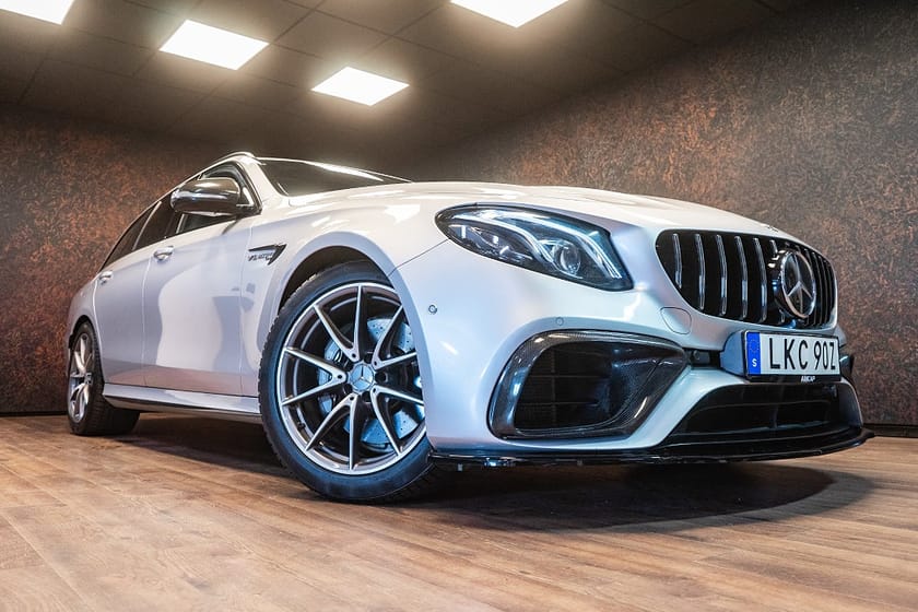 Bild 3 av Mercedes-Benz AMG E 63 T 4MATIC+ 4M+ | Skalstolar | Kolfiber | SE SPEC | 4751kr/mån