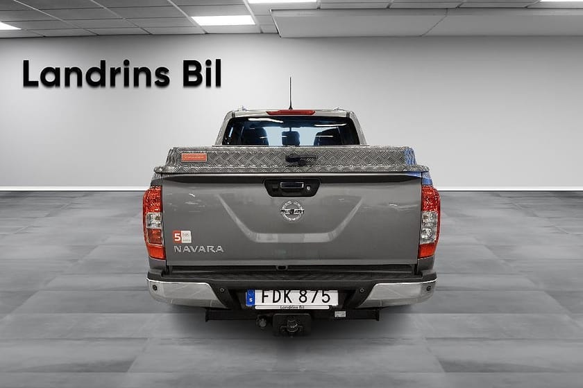 Bild 5 av Nissan Navara Dubbelhytt 2.3 dCi 4WD Tekna, Flaklock, Taklucka