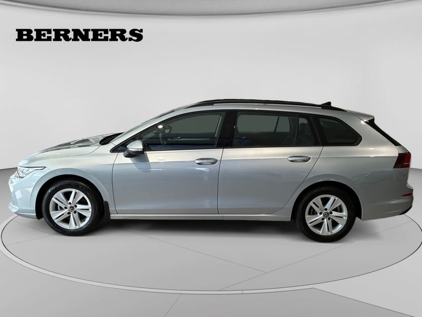 Bild 2 av Volkswagen Golf Sportscombi 1.5 eTSI ACT OPF DSG Sekventiell, 150hk/Drag/Värma