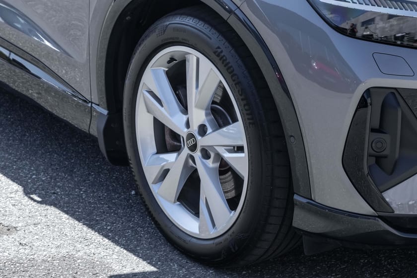 Bilde 3 av Audi Q4 50 e-tron quattro 