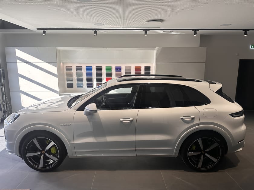 Bild 4 av Porsche Cayenne E-Hybrid TipTronic