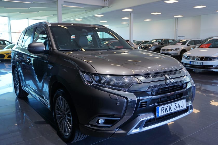 Bild 5 av Mitsubishi Outlander PHEV CVT Business 224hk 360° Skinn Drag
