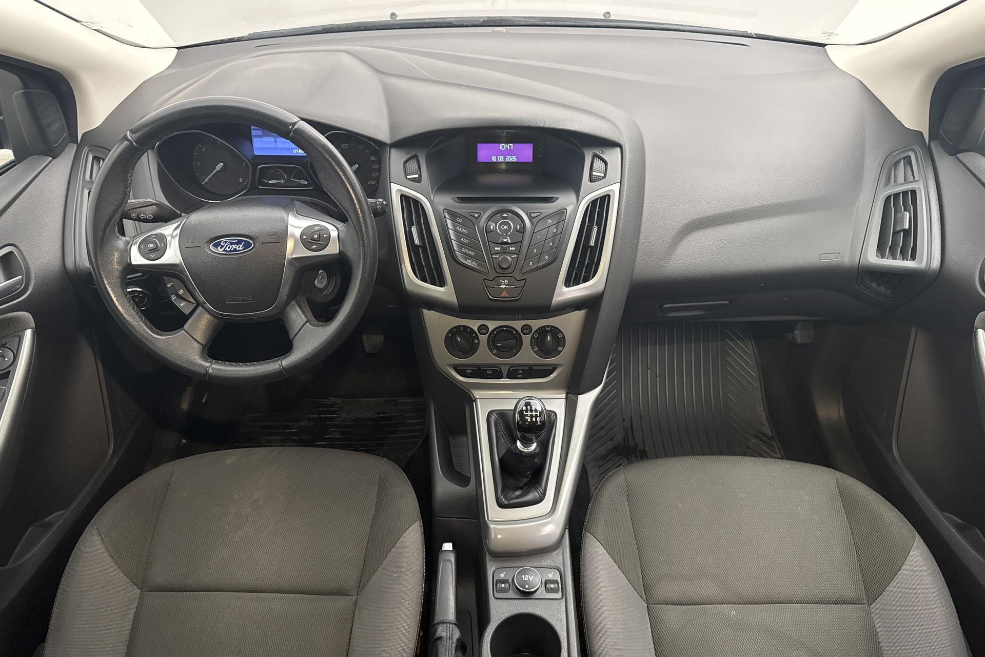Ford Focus Kombi 1.6 TDCi Manuell 2011, bild 7/10
