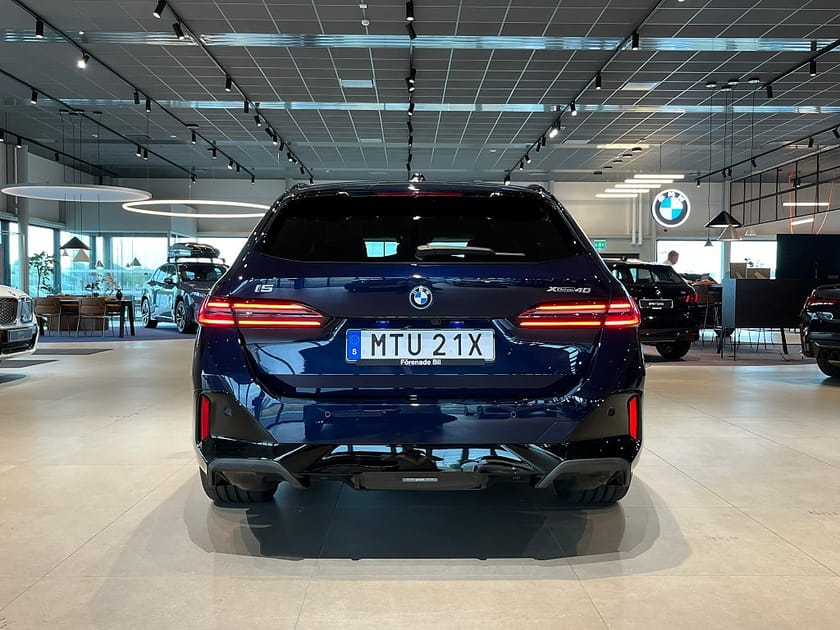 Bild 5 av BMW i5 xDrive40 Touring M Sport Pro H/K D/A Plus Drag Elstolar