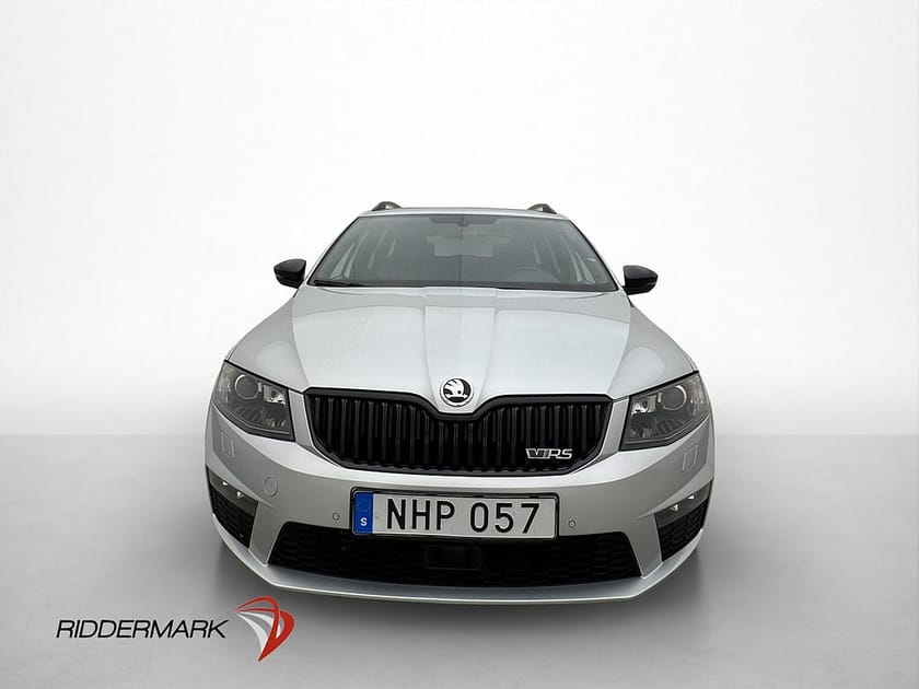 Bild 2 av Škoda Octavia Kombi RS Skoda 2.0 TSI 220hk Premium Pano Canton Värm Drag