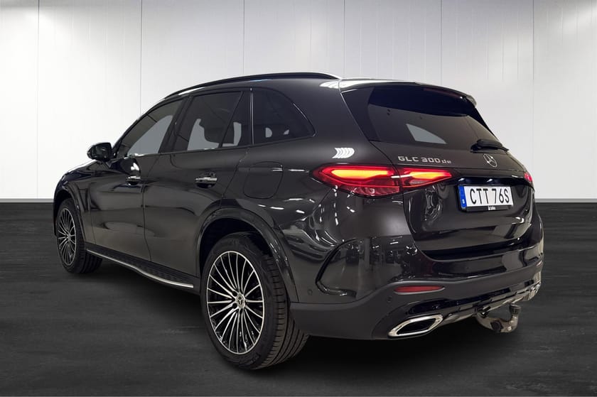 Bild 2 av Mercedes-Benz GLC 300 d e 4MATIC AMG LINE PREMIUM/Konst Läder/Drag/Panorama/P.värmare