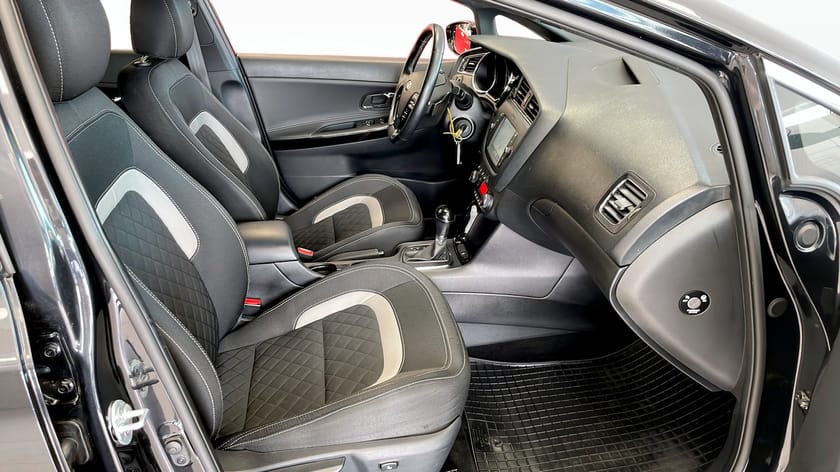 Bild 3 av Kia cee'd_sw 1.6 GDI DCT GT LINE DRAGKROK