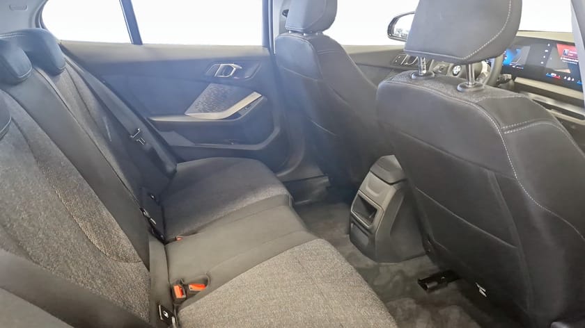 Bild 5 av BMW 120 Rattvärme, Backkamera, Farthållare