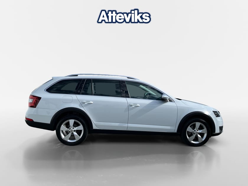 Bild 2 av Škoda Octavia Scout TDI 184 DSG 4x4 Drag/Värmare/1 ägare