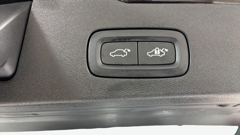 Bild 5 av Volvo V60 T6 AWD Backkamera 3,95% Räntekampanj