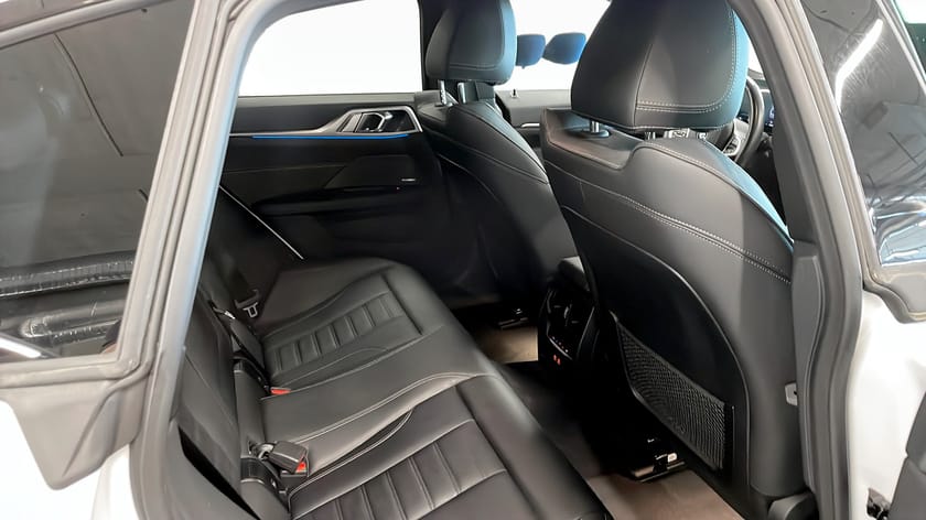 Bild 5 av BMW i4 M50 xDrive Gran Coupé Fully Charged Head-up Laserljus Elstolar Drag