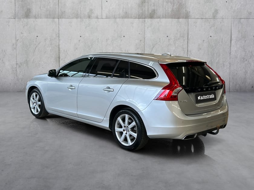 Bilde 3 av Volvo V60 D2 Summum|H.Feste|R.Kamera|Skinn