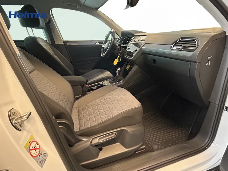 Bild 9 av 12 – Volkswagen Tiguan Base