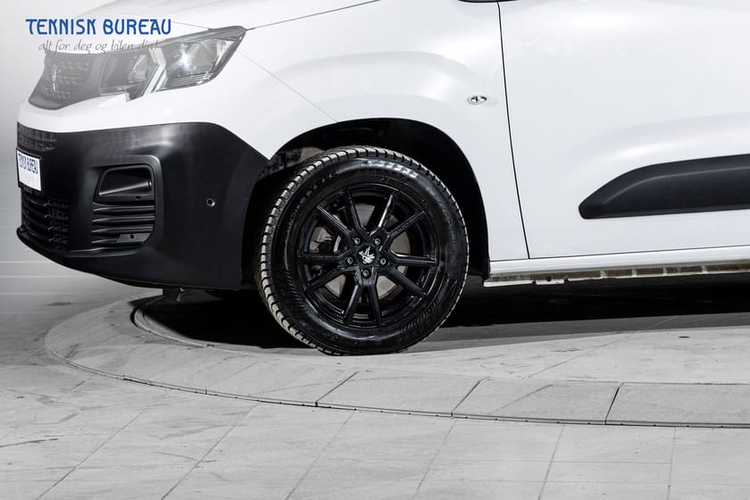 Bilde 3 av Peugeot Partner 1,5d 130 HK L2 Aut. Webasto, R. Kamera, H. Feste