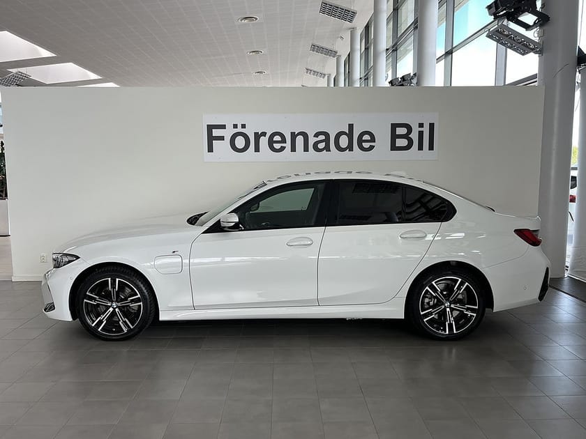 Bild 3 av BMW 330e xDrive Sedan M Sport 18" HiFi Rattvärme Drag