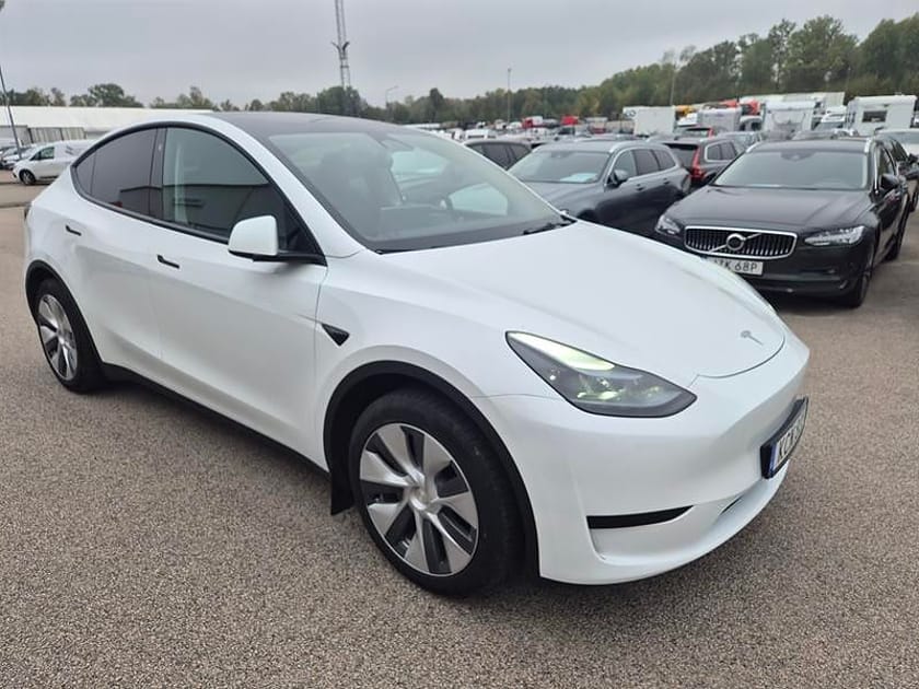 Bild 5 av Tesla Model Y Standard Range RWD