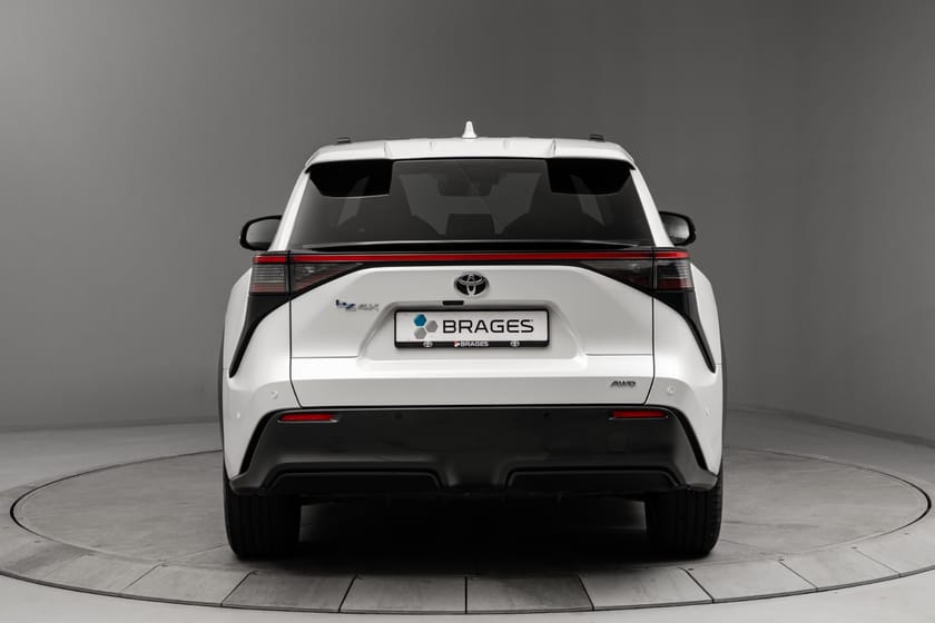 Bilde 3 av Toyota bZ4X AWD Executive