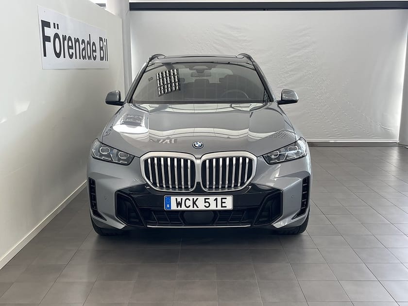 Bild 2 av BMW X5 xDrive50e 2,95%ränta M Sport 21" Innovation H/K Drag