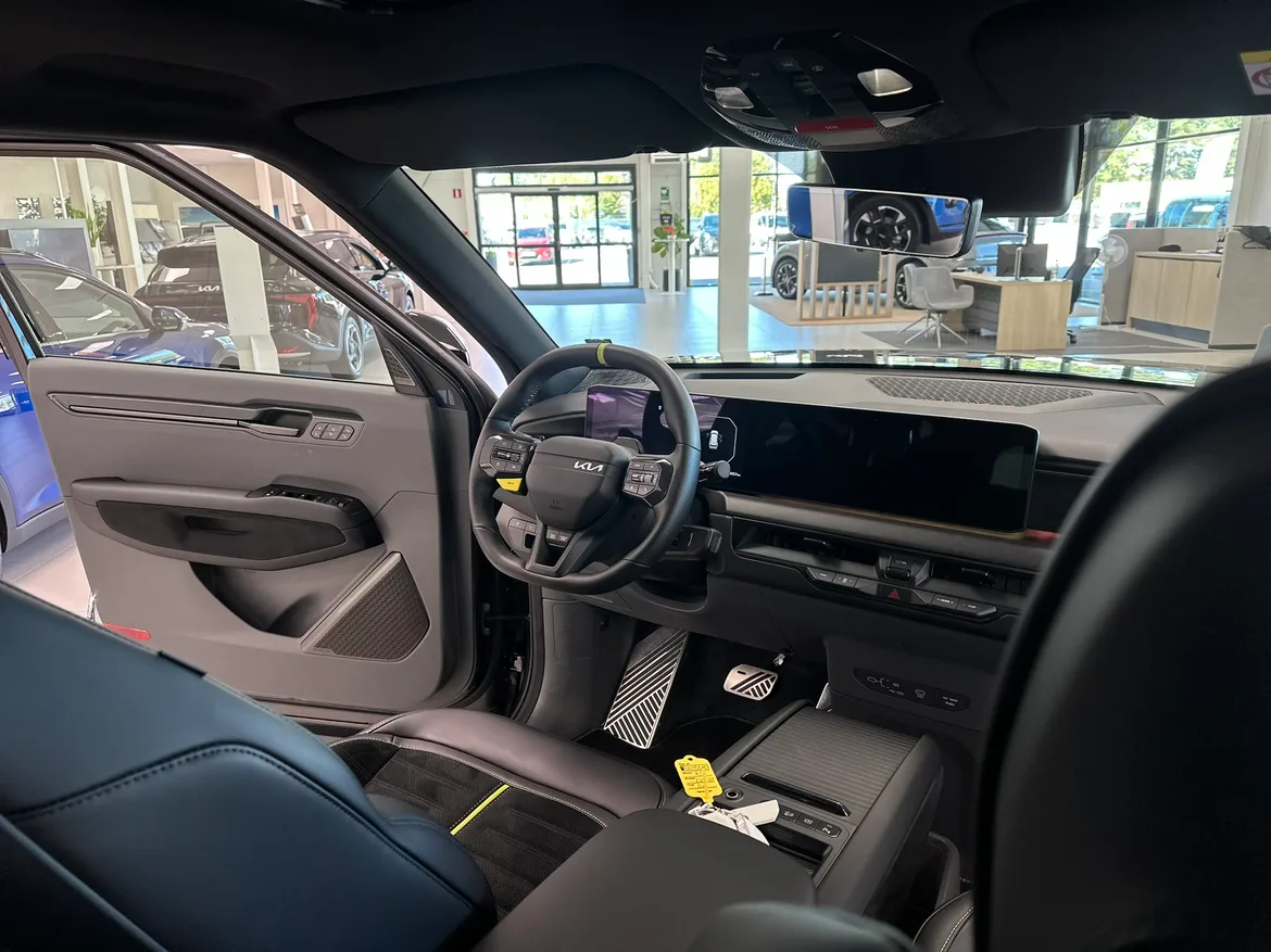 picture of a car