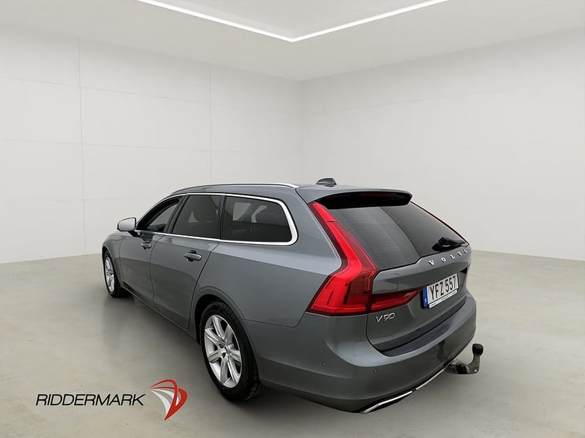 Bild 4 av Volvo V90 D4 190hk Momentum Advanced Kamera VOC Dragkrok