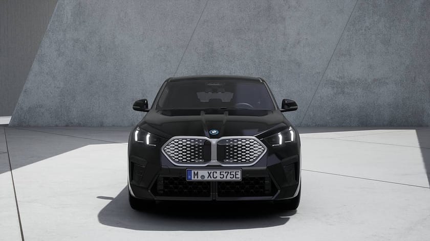 Bild 2 av BMW iX2 xDrive30 4,95 ränta M Sport Drag Rattvärme Park Assist