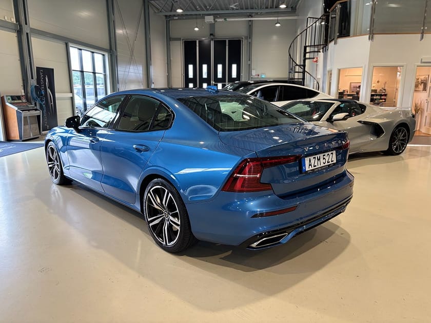 Bild 3 av Volvo S60 T5 R-Design 250hk Automat/HUD/Panorama/Teknikpaket PRO