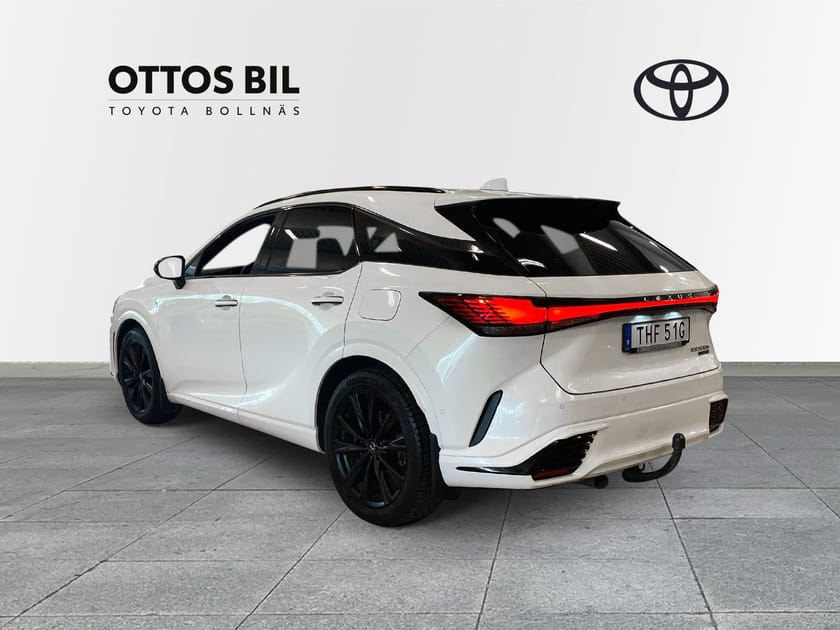 Bild 2 av Lexus RX 500h ECT-i, 371hk - F Sport / V-hjul, Drag