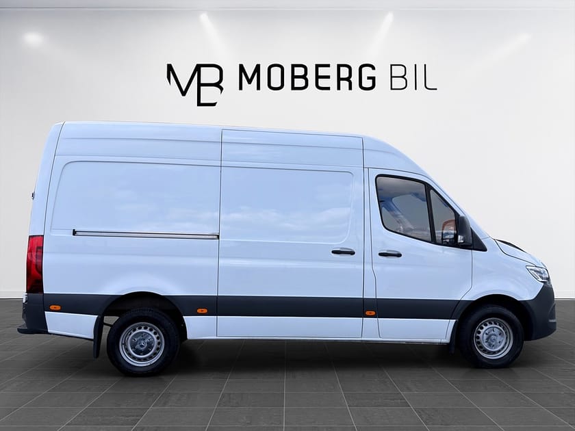 Bild 3 av Mercedes-Benz Sprinter 317 CDI RWD Panel Van 170hk Drag Värmare CarPlay