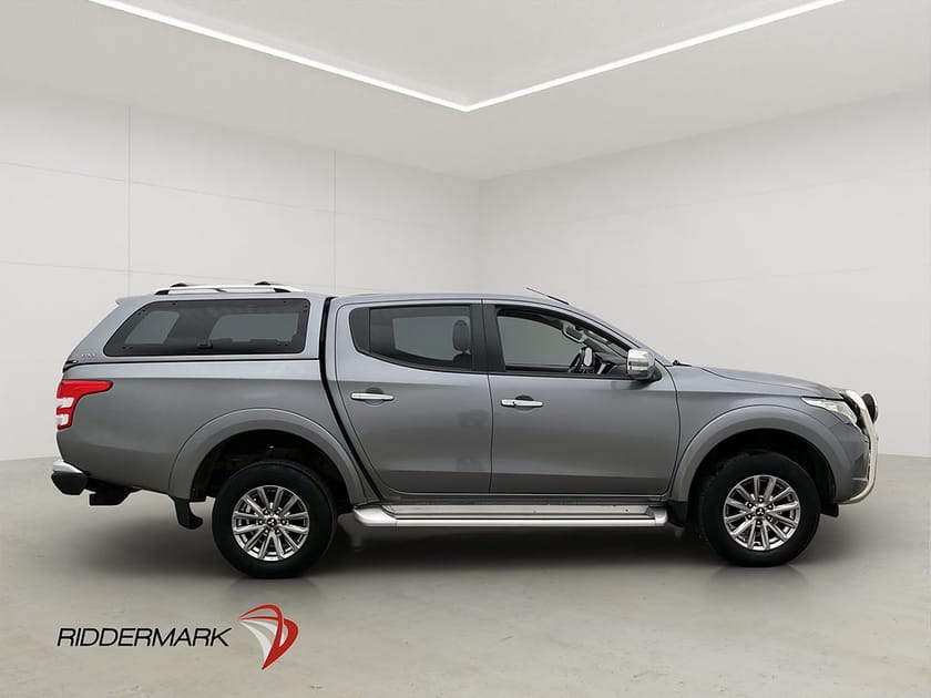 Bild 2 av Mitsubishi L200 Dubbelhytt Premium 2.4 4WD Drag Diff Skinn Kåpa Moms