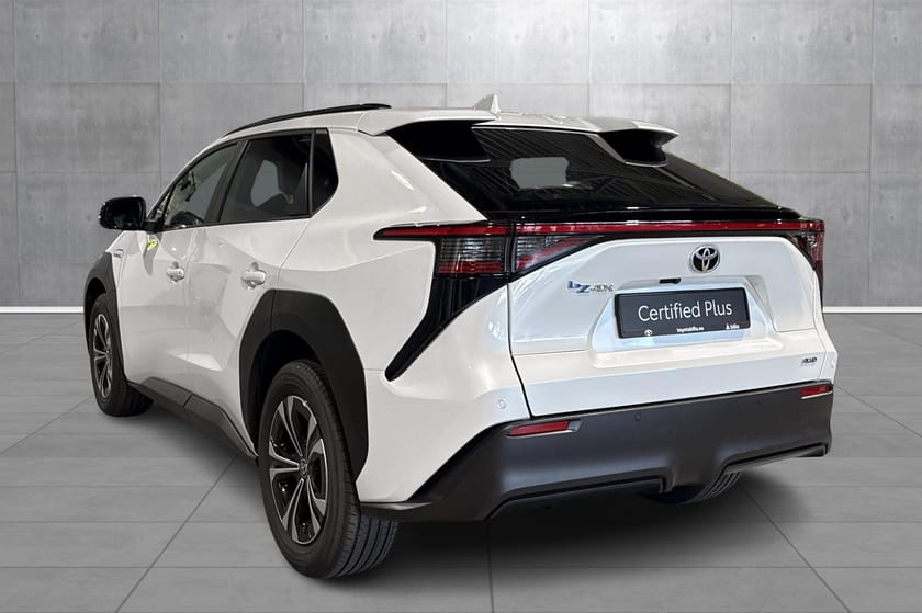 Bilde 3 av Toyota bZ4X Active Tech / AWD / Velholdt