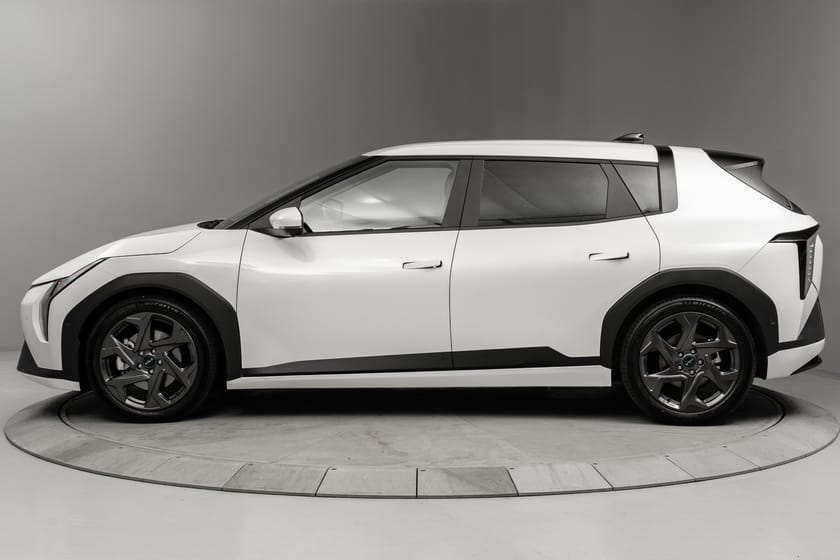 Bilde 2 av Kia EV4 Long Range Exclusive Plus LR | El. seter | Adaptiv cruise